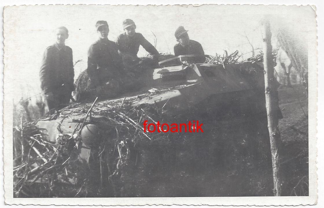 Foto 2 WK, Panzer SdKfz 250, super Tarnung,Schüt