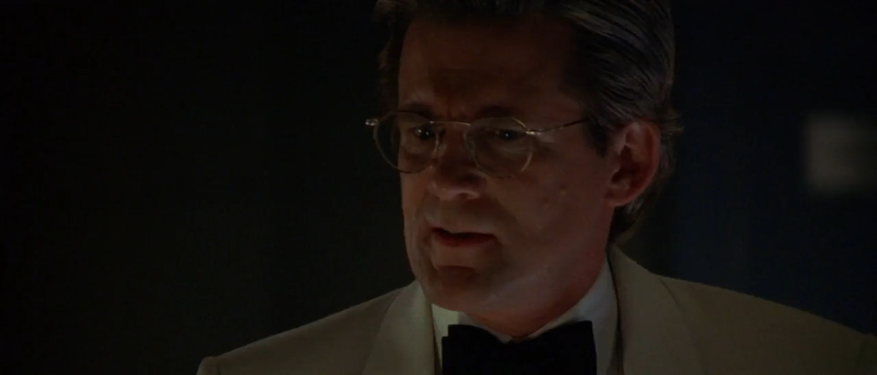 Deep Rising 1998 BluRay [Hindi + English] 480p 720p ESub Screenshot