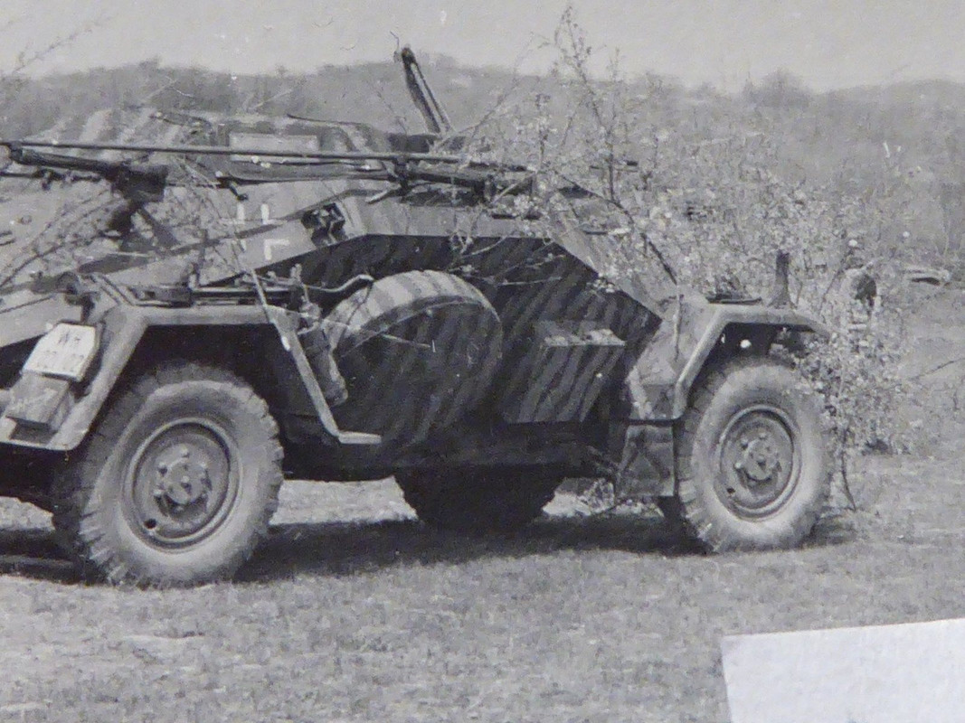KFZ 221,223,261 Spähwagen 4-RAD Funk Tarnmuster Wehrmacht Panzer