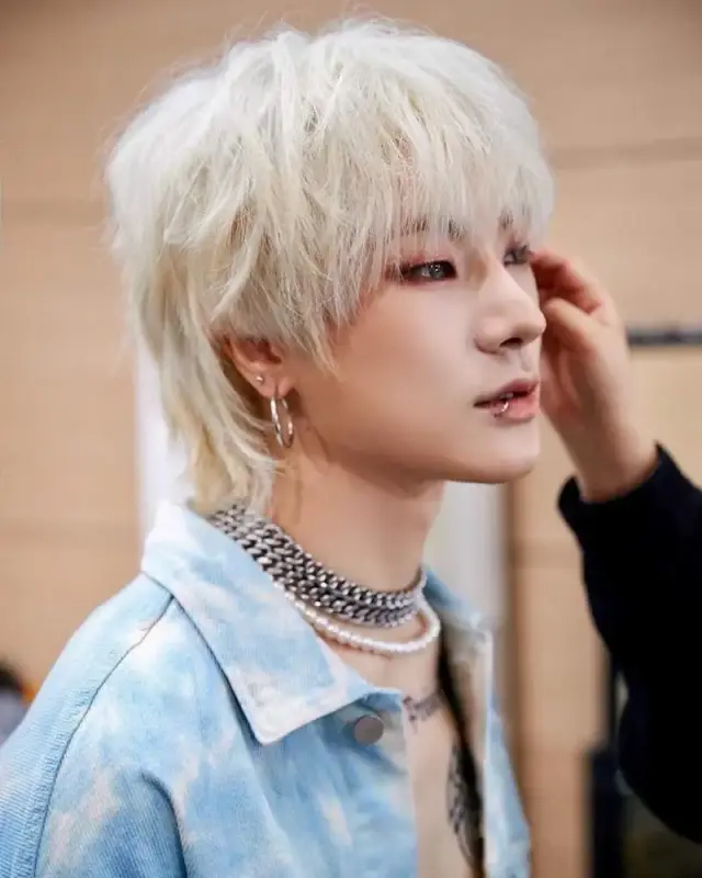 Mullet-with-Bangs-width-800-format-webp-