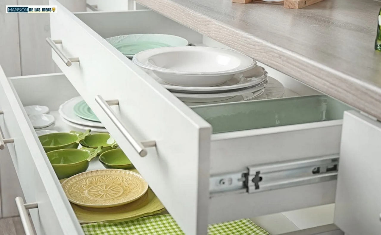 Sigue estos tips para organizar los trastes de cocina