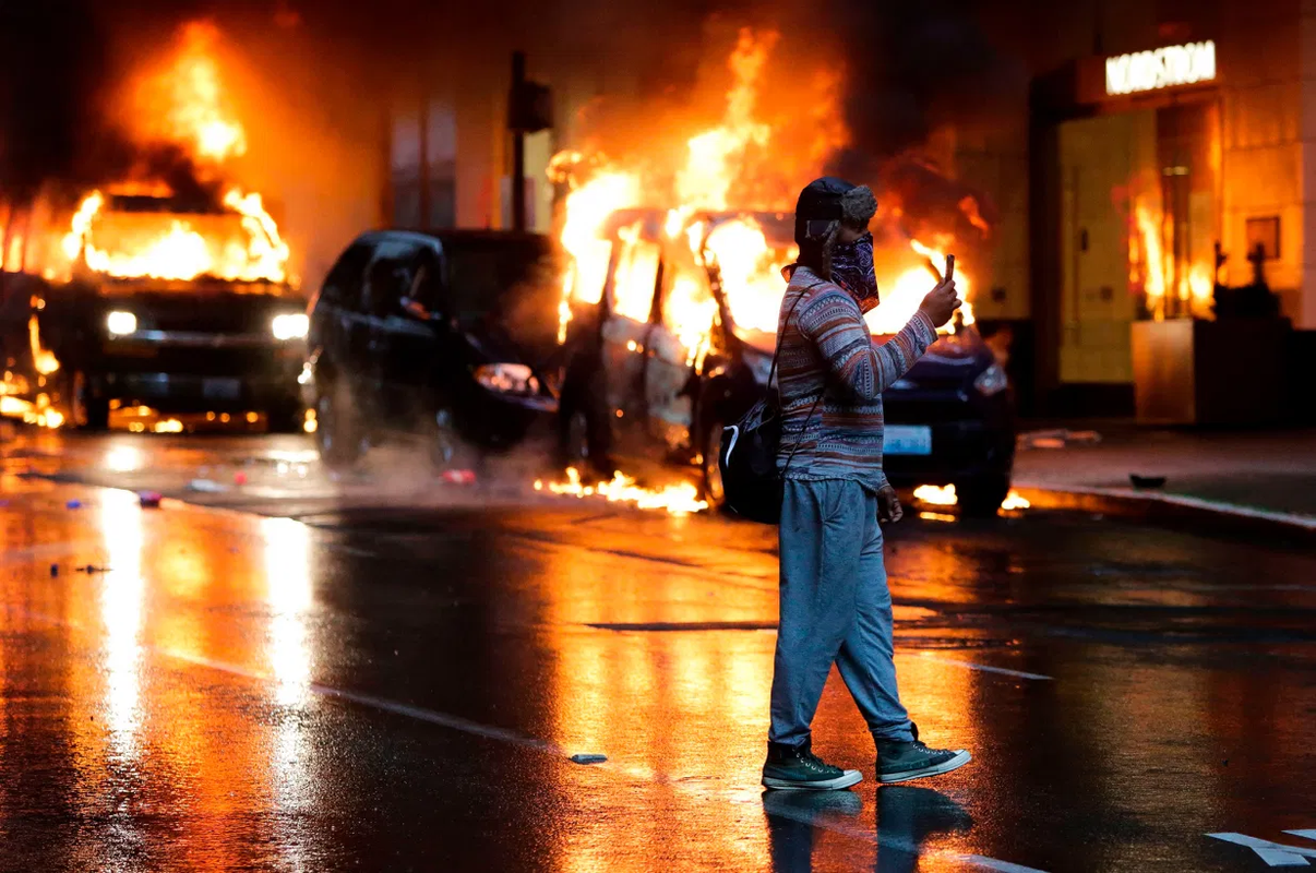 5AA0FAF2-9E34-4174-B7AD-E8E72C8BE089