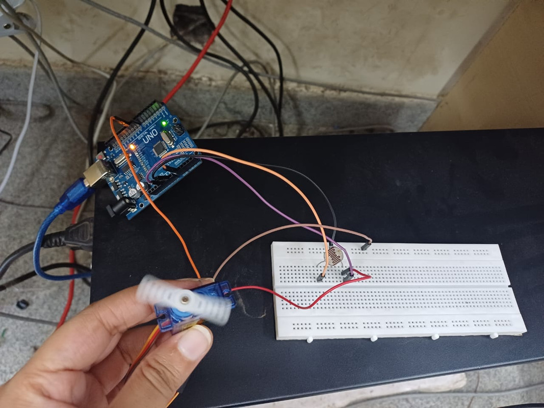 Solar-tracker.jpg
