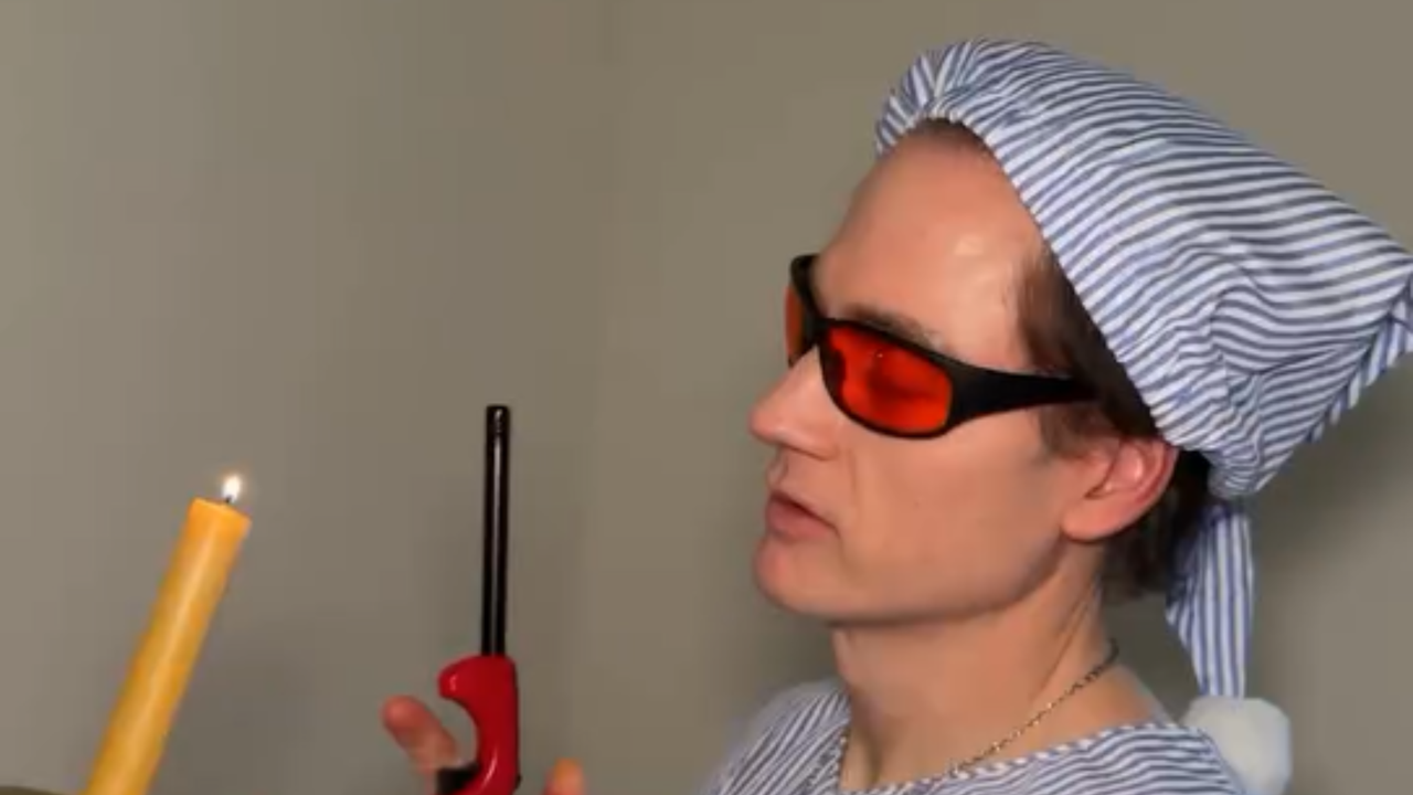 Bryan Johnson wearing blue light blocking glasses