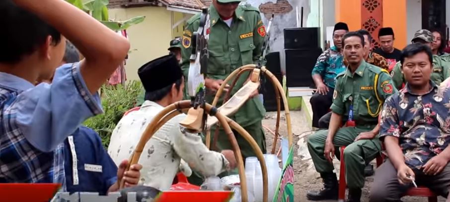 Suguhan tamu undangan pakai es dawet cendol