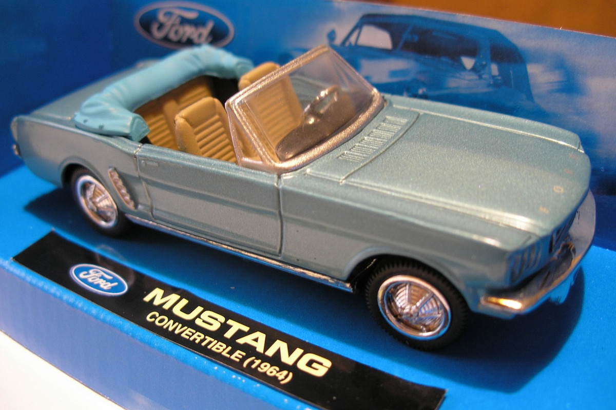Ford-Mustang Convertible (1964)