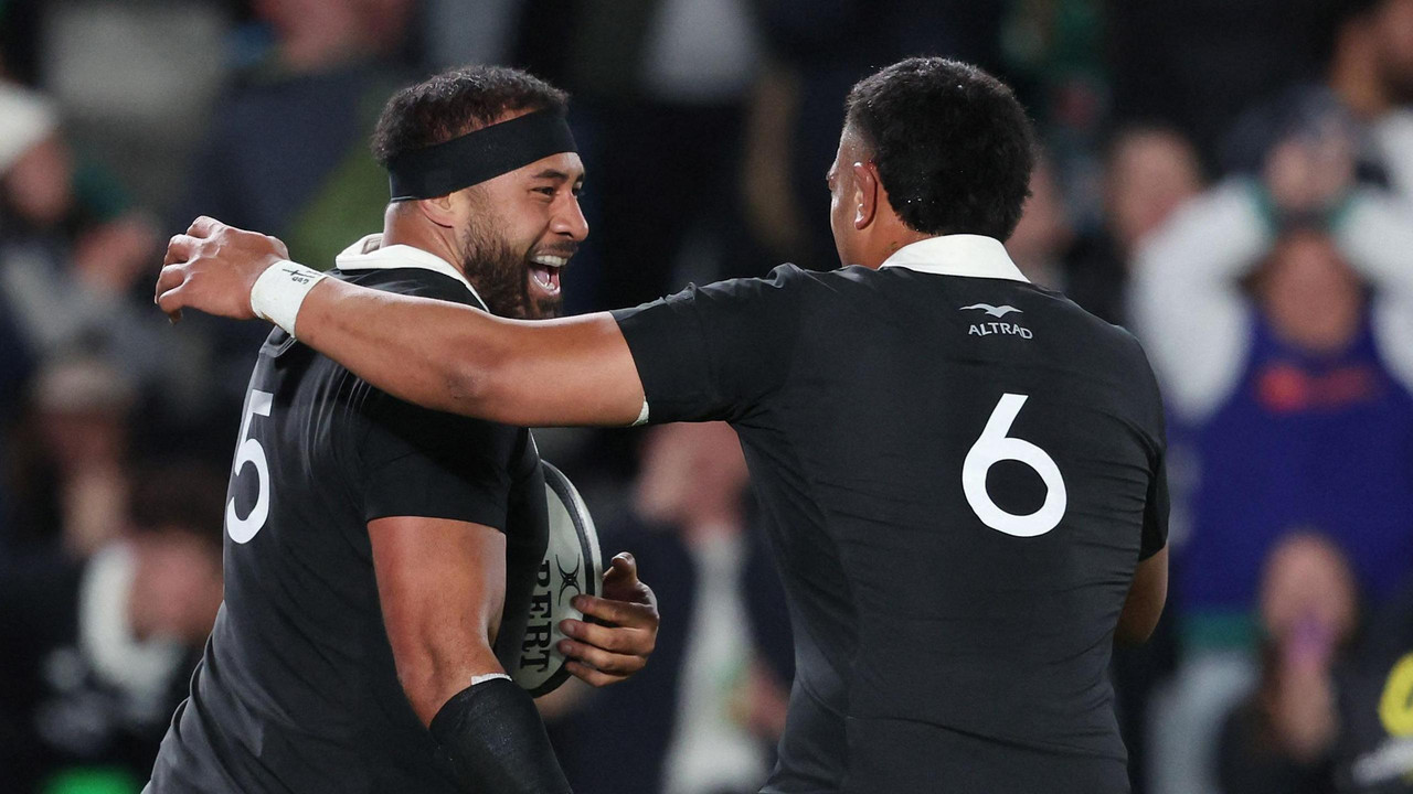 All Blacks extend Eden Park record in statement victory over Ireland
