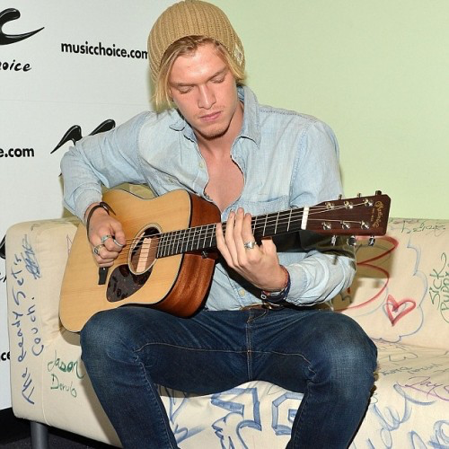 1C77F083-B0AD-4D2D-8205-5CF30C223384