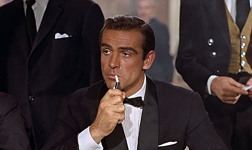 JAMES-BOND-SMOKING-3-FOTOR.jpg