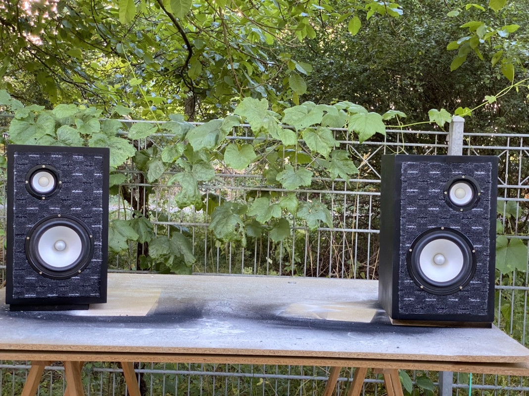 B195C712-90BE-46A7-9490-EC48C5A3F65C