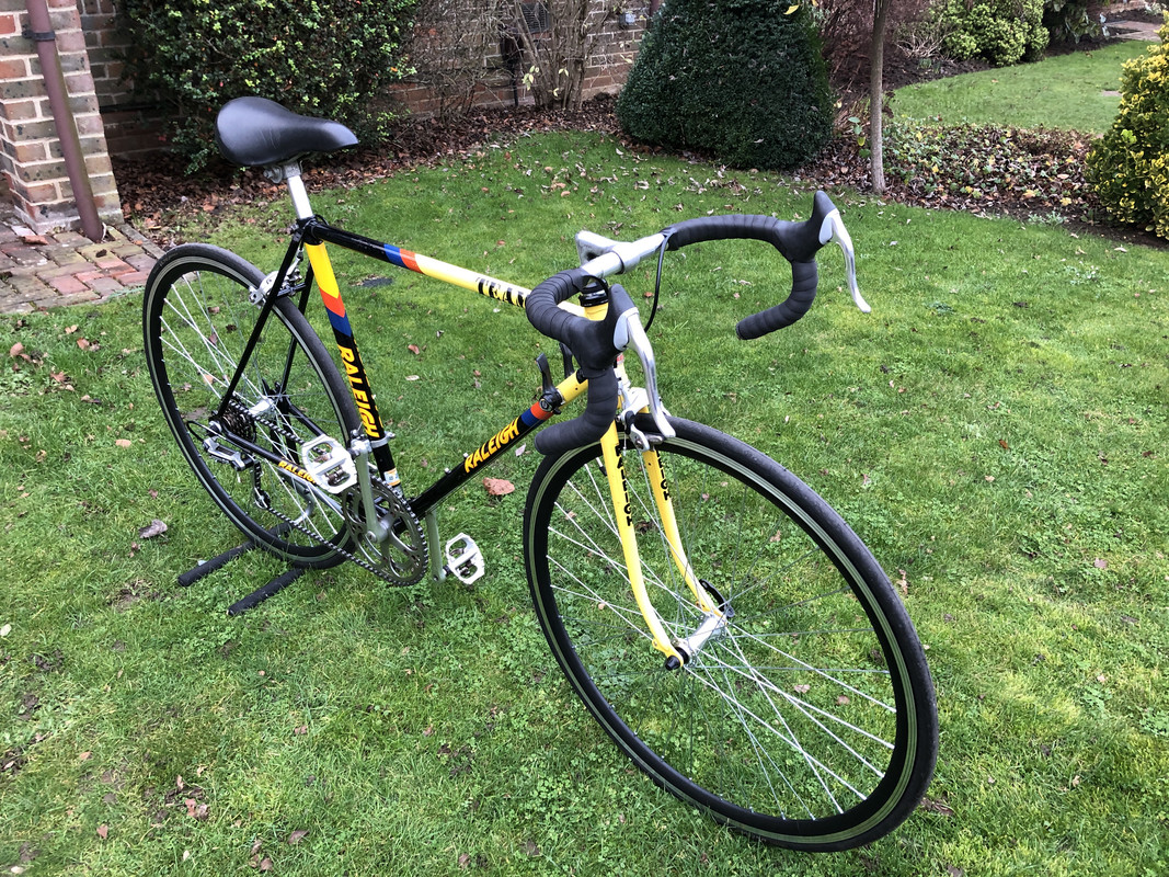 B5A587CD-311C-4847-BB48-62712DBB5EE8