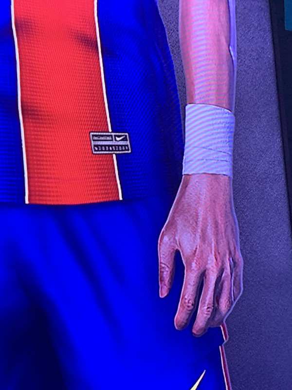 202FBA32-E34C-414C-B2EA-38BB4AC6957E