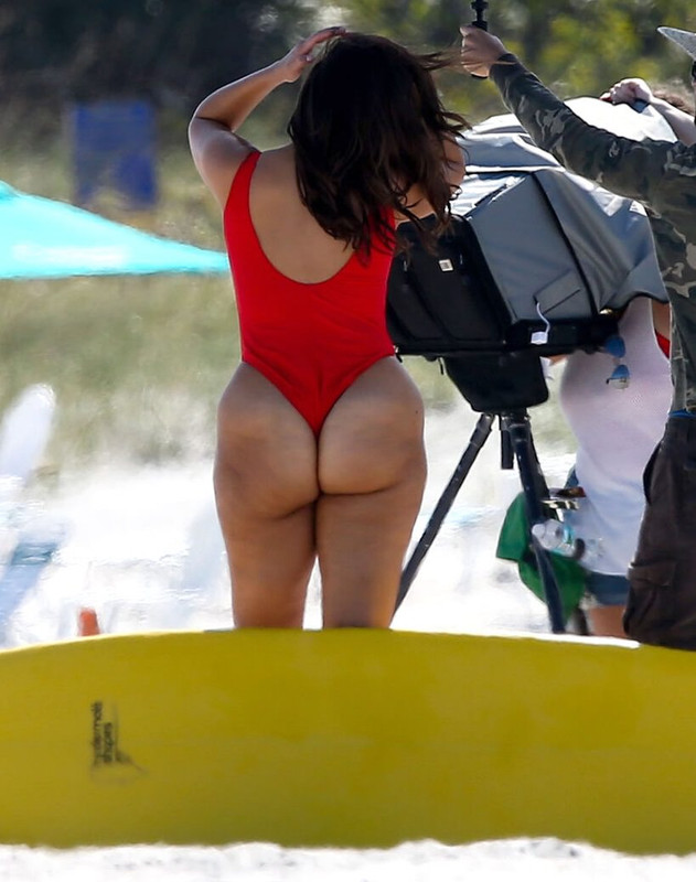 Ashley-Graham-Nude-089