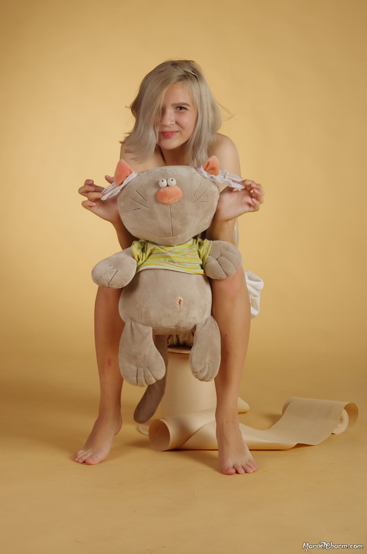 MarvelCharm_Lena-Happy-031