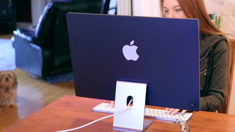Some M1 iMacs are Arriving to Customers with a Crooked Display ...