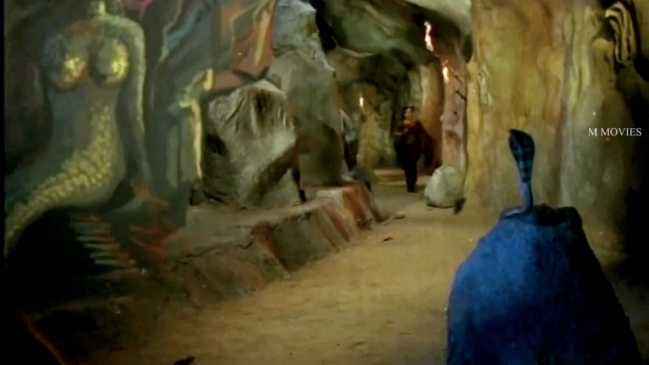 Jayabharathi Sexy Sizzling Deep Navel and boob scenes from Nagamadathu mp4 snapshot 01 03 076