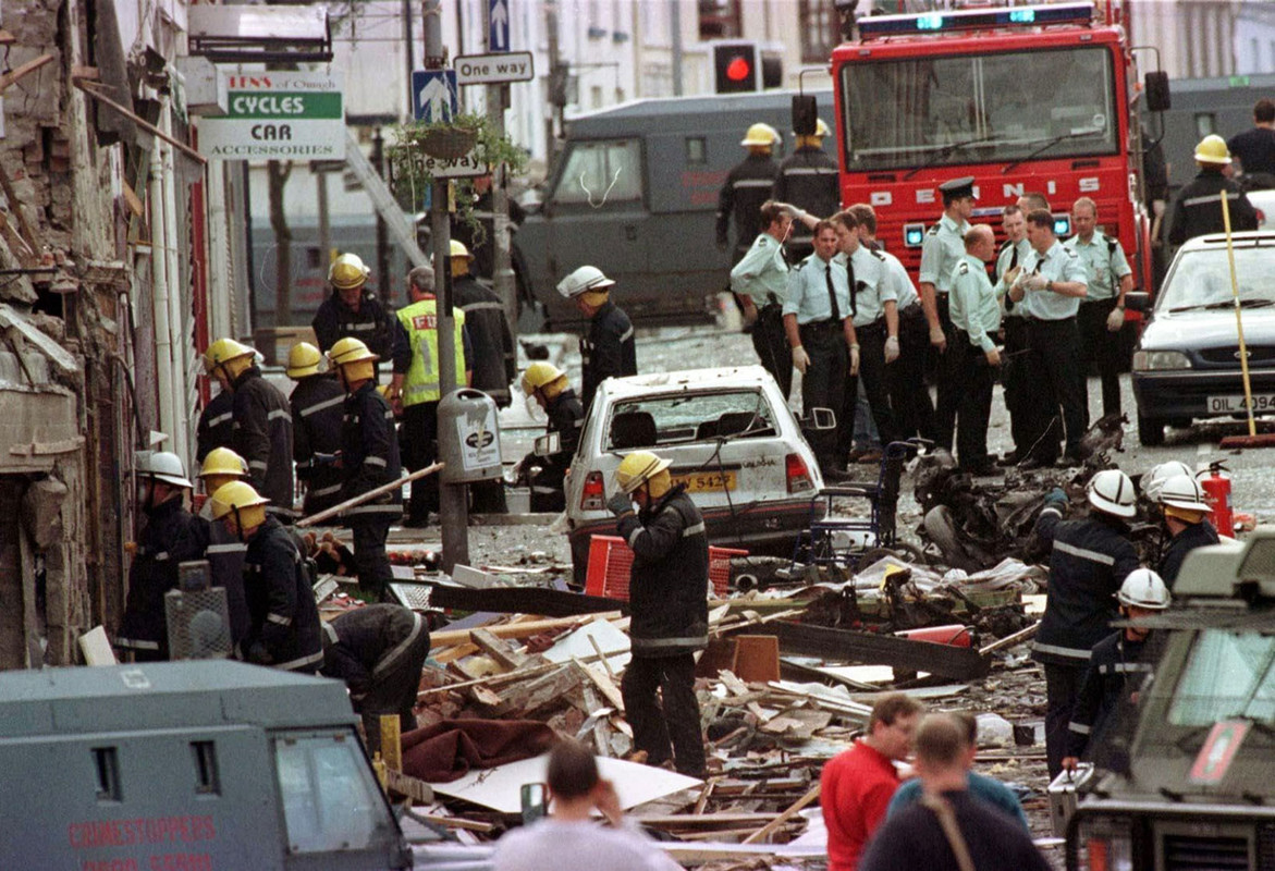 Aftermath-bombing-attack-Real-Irish-Republican-Army-August-15-1998.jpg