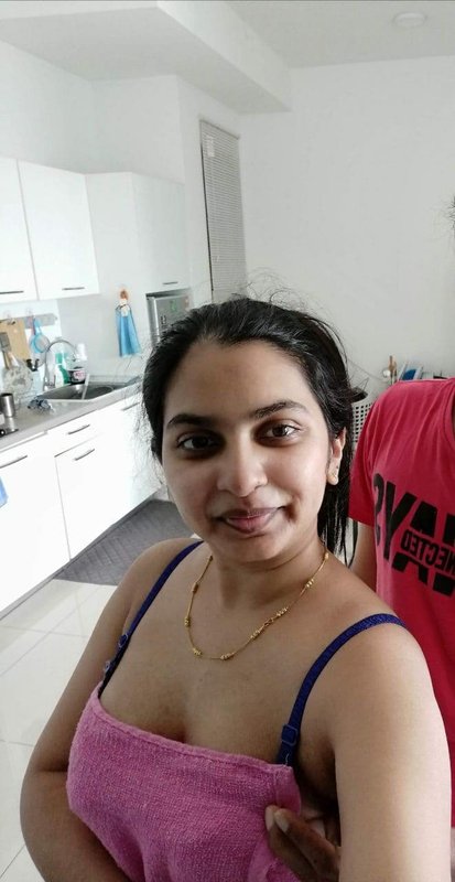 Beautiful Indi Wife Giving Blowjob & Sucking Balls Sexy Pussy Closeup Roamcne With Hubby Videos+Pics 1 IMG-14.jpg