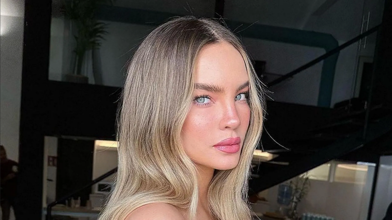 Belinda cautiva las redes con ajustado mini vestido; presumió cuerpazo