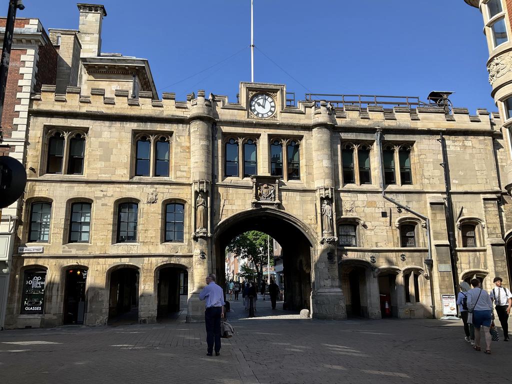 Пёстрая лента. Путешествие по сельским дорогам Англии в мае 2025 г.