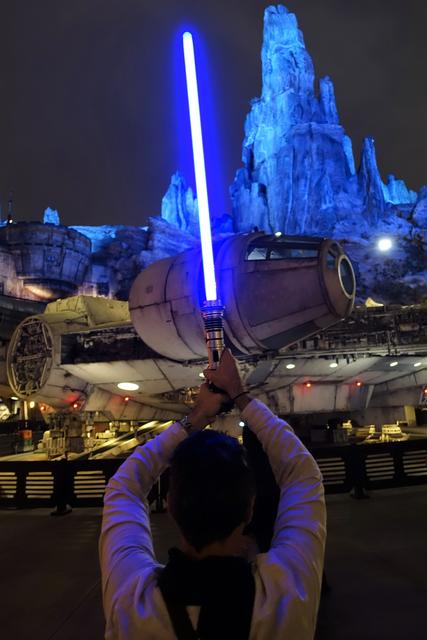 SAVI'S WORKSHOP HANDBUILT LIGHTSABERS: Montando nuestro sable láser - DISNEYLAND ~ STAR WARS: GALAXY'S EDGE, LA GUIA (84)