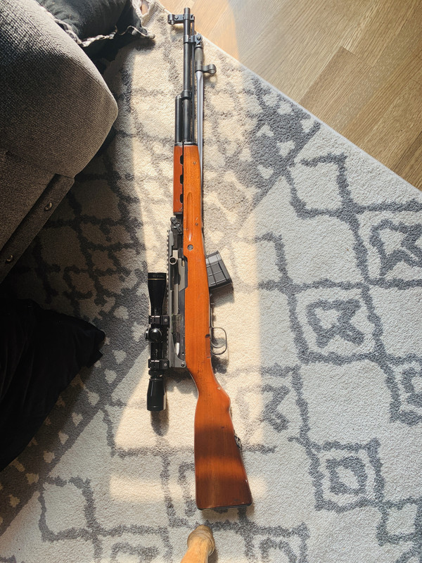 C31A7FCE-31BD-4B58-947A-1B07618F2282