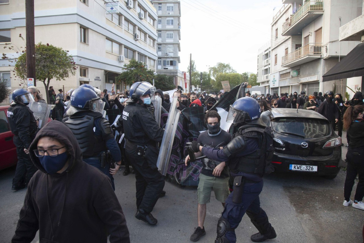 τυτυτυτυρυφ