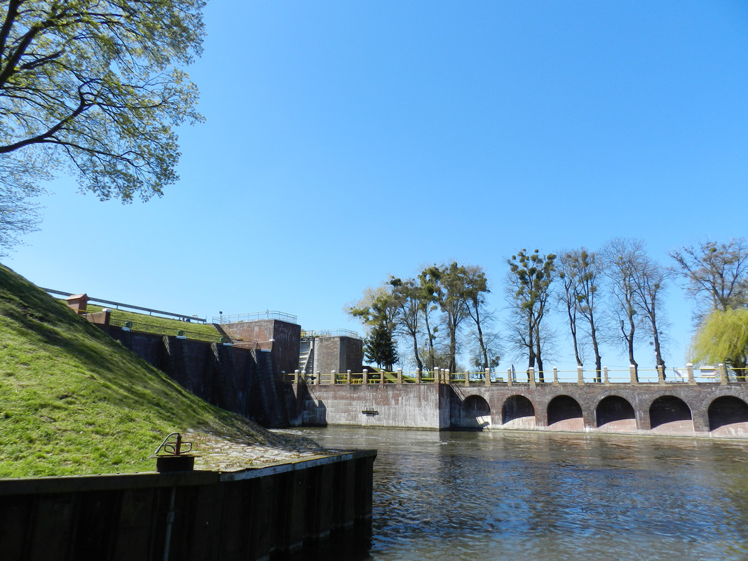 13.18 - DSCN0245 (Milady)