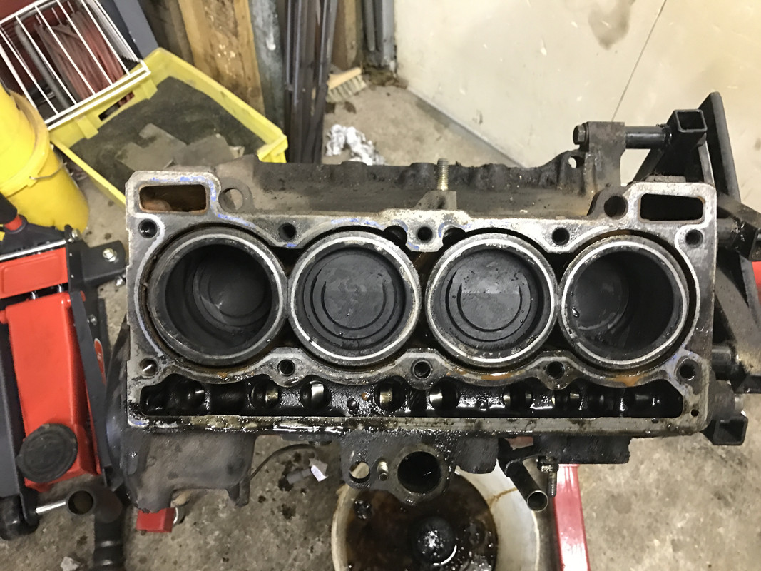 Restauration 4L (1122)