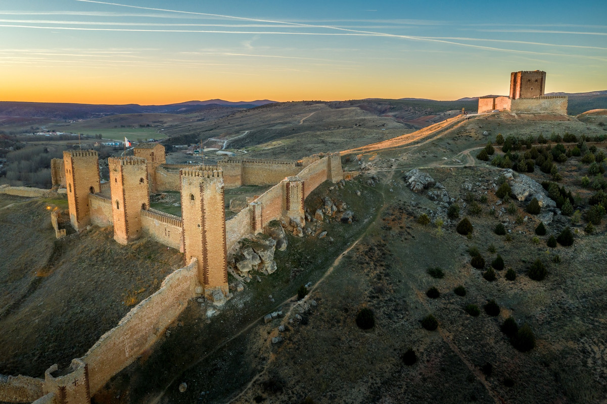 Anciens lieux fortifiés - Page 9 Ch-teau-de-Molina-de-Arag-n