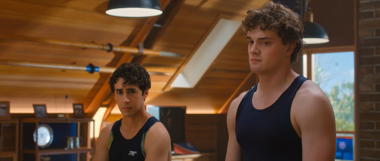 Crew Girl 2026 WebRip Season 1 [Hindi + English] 480p 720p ESub Screenshot