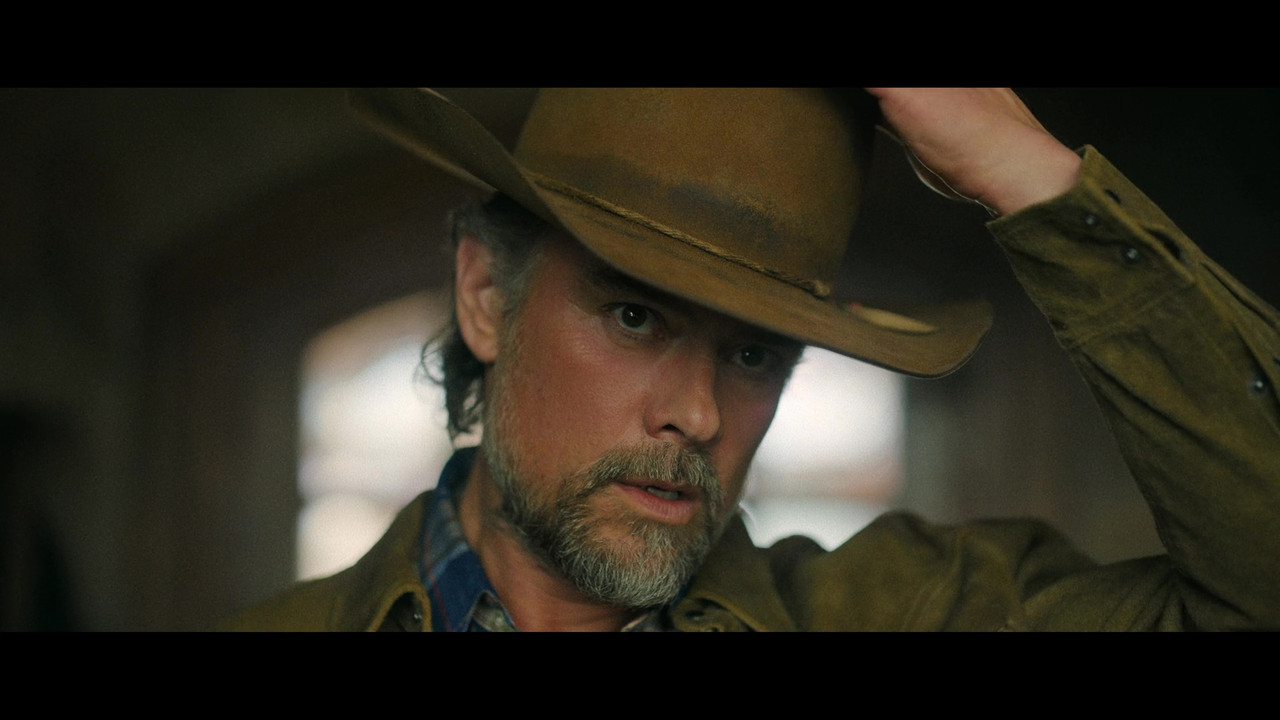 vlcsnap-2025-04-19-23h18m16s252