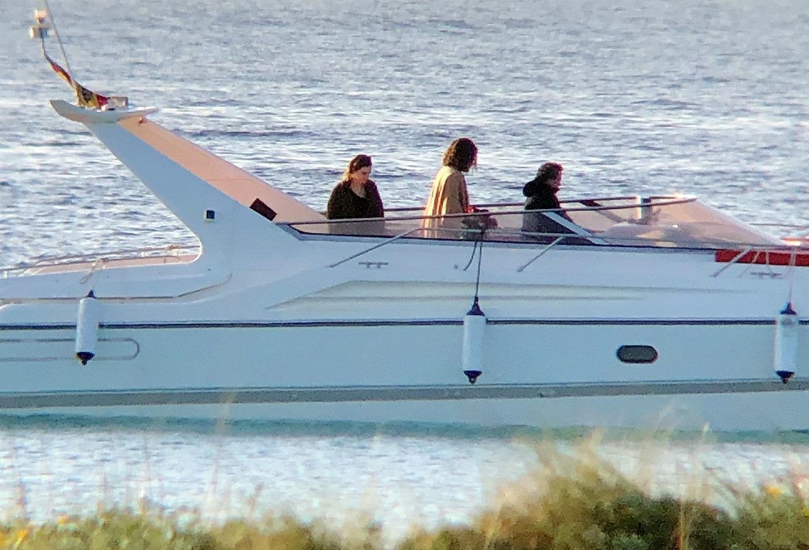 emmawatson-updates.com (74)