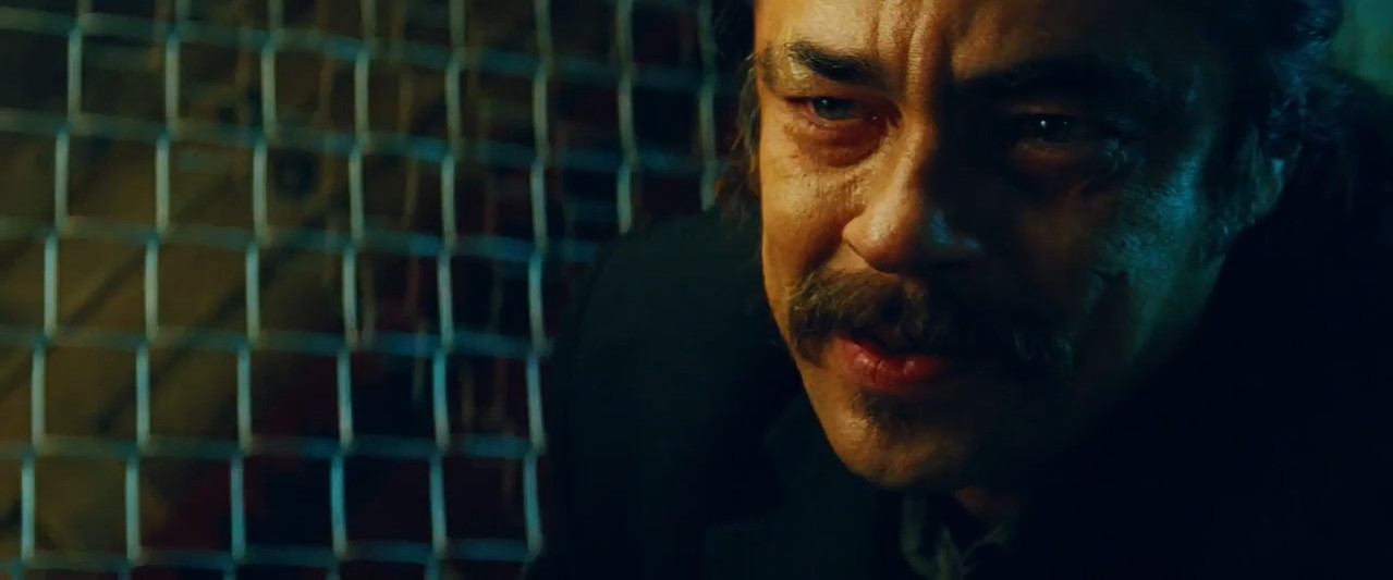 Savages 2012 BluRay [Hindi + Tamil + Telugu + English] 480p 720p ESub Screenshot