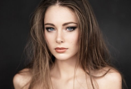 Peter Coulson Photography – Lighting: High Key