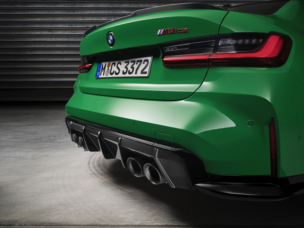 P90492786_highRes_the-all-new-bmw-m3-c