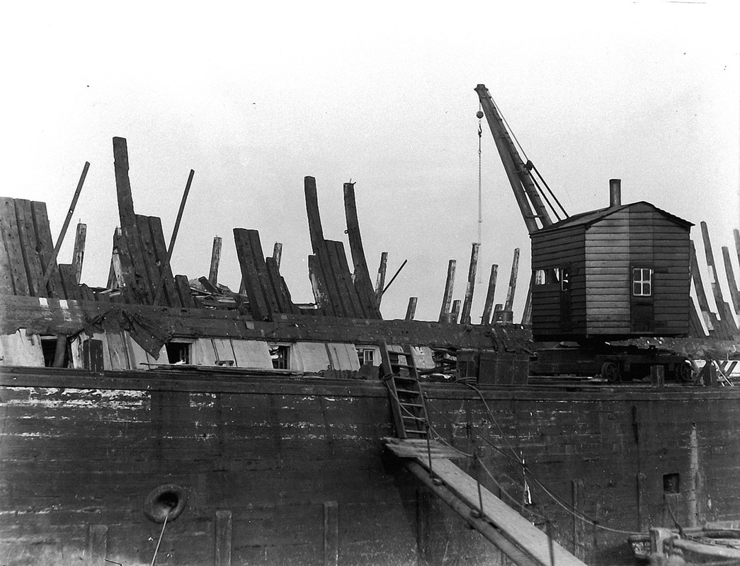HMS Duke of Wellington разборка на дрова Castles Yard, Чарлстон
