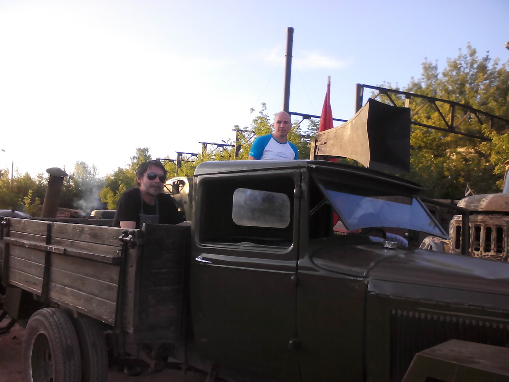 угоняем тачку