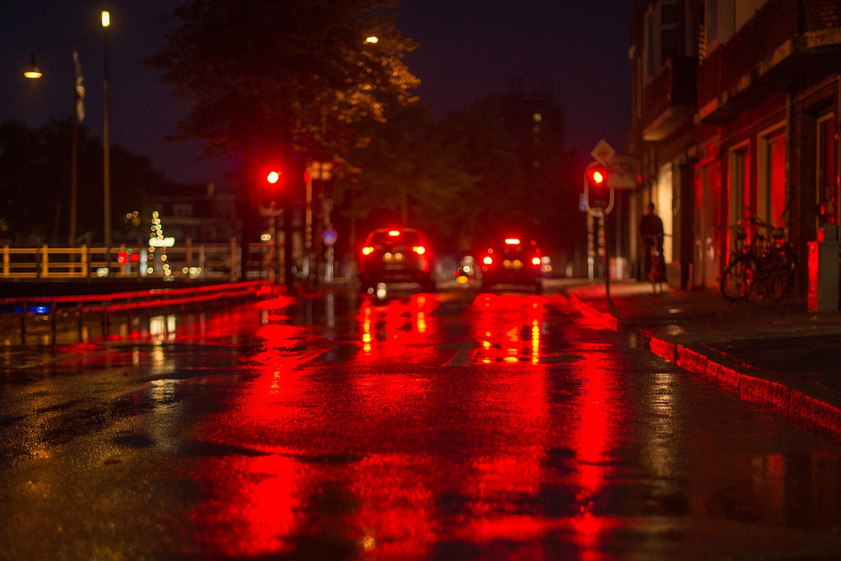 red-street-1710621-1280.jpg