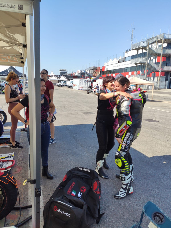 94C8073D-E99E-4081-80C1-BF2631E6F479