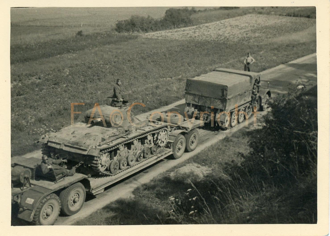 Panzer III Tank Trailer Anhänger Halbkette LKW C