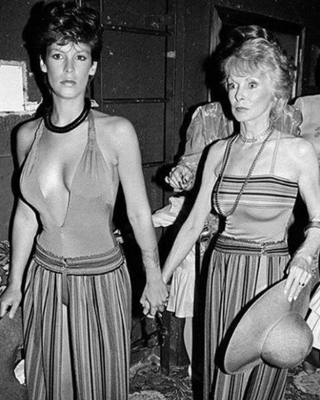 https://i.postimg.cc/6QzY2T2n/2021-11-13-05-Jammie-Lee-Curtis-et-sa-m-re-Jaznet-Leigh-ann-es-70.png