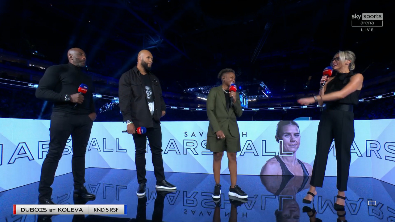 10.15 - 19.30.00 - Live  Fight Night. Long-Standing Rivals Claressa S...-1.m4v_snapshot_01.24.27.534
