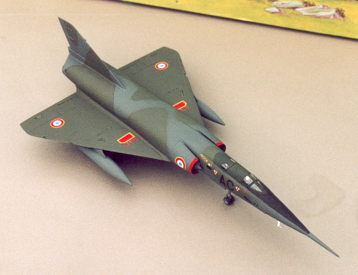 Heller-Mirage-IV-photo2.jpg