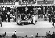 24 HEURES DU MANS YEAR BY YEAR PART ONE 1923-1969 - Page 43 58lm02-A-Martin-DBR1-300-S-Moss-J-Brabham