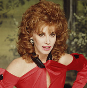 stefanie-powers-b38
