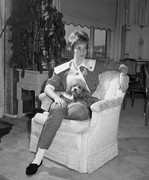 julie-andrews-md63