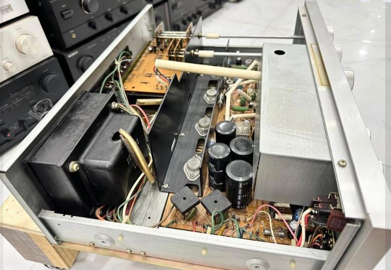 [Bild: HITACHI-Lo-D-630-XIV.jpg]