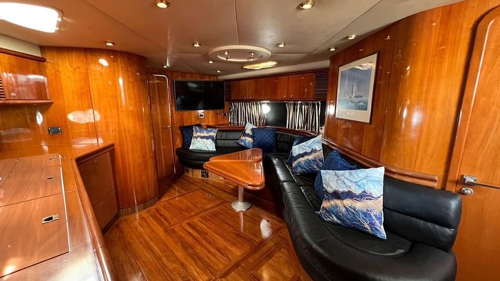 Pegasus 60 ft private yacht charter Cancun - Additional luxury features and premium boat rental amenities