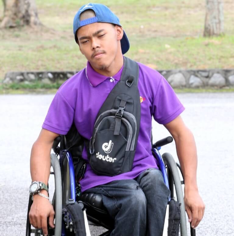 Muhammad Helmi Firdaus Abdul Halid
